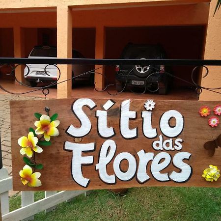 Pousada Sitio Das Flores 12 Km De Macacos Нова-Лима Экстерьер фото